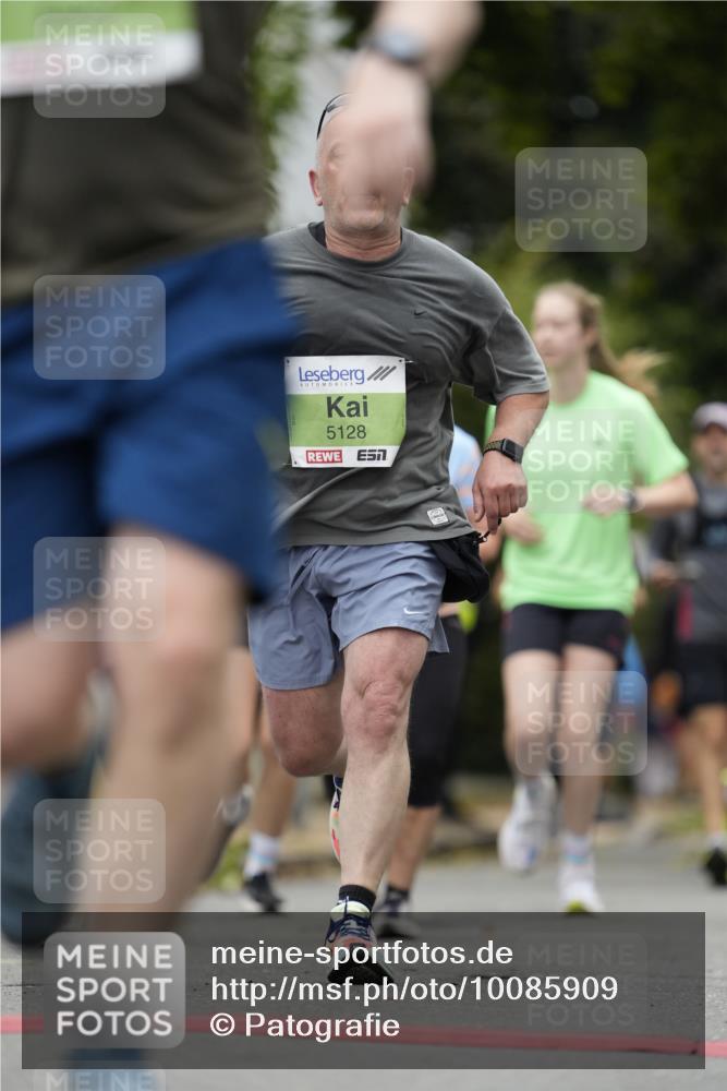 30.08.2026 - Blankeneser Heldenlauf Patografie http://msf.ph/oto/10085909 30.08.2026 10:41:52 Ziel 5047, 5128, 5400, 5567, 5568, 5605 meine-sportfotos.de