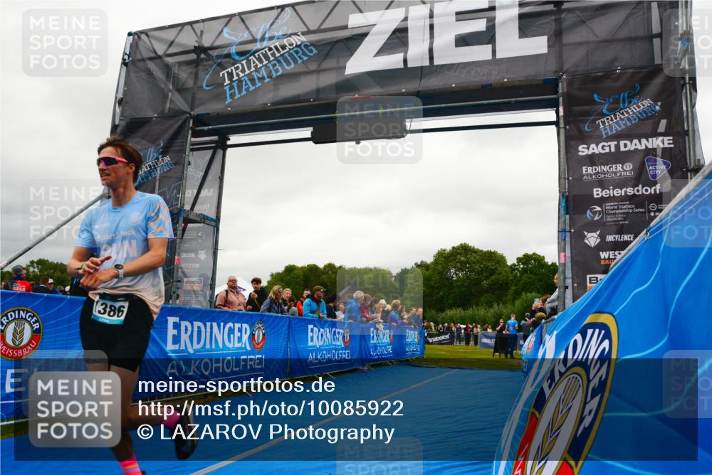 30.08.2026 - Elbe Triathlon Hamburg LAZAROV Photography http://msf.ph/oto/10085922 30.08.2026 11:54:13 Ziel 1386 meine-sportfotos.de