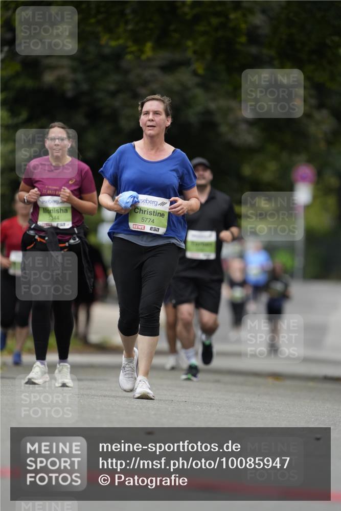 30.08.2026 - Blankeneser Heldenlauf Patografie http://msf.ph/oto/10085947 30.08.2026 10:42:12 Ziel 5063, 5396, 5429 meine-sportfotos.de