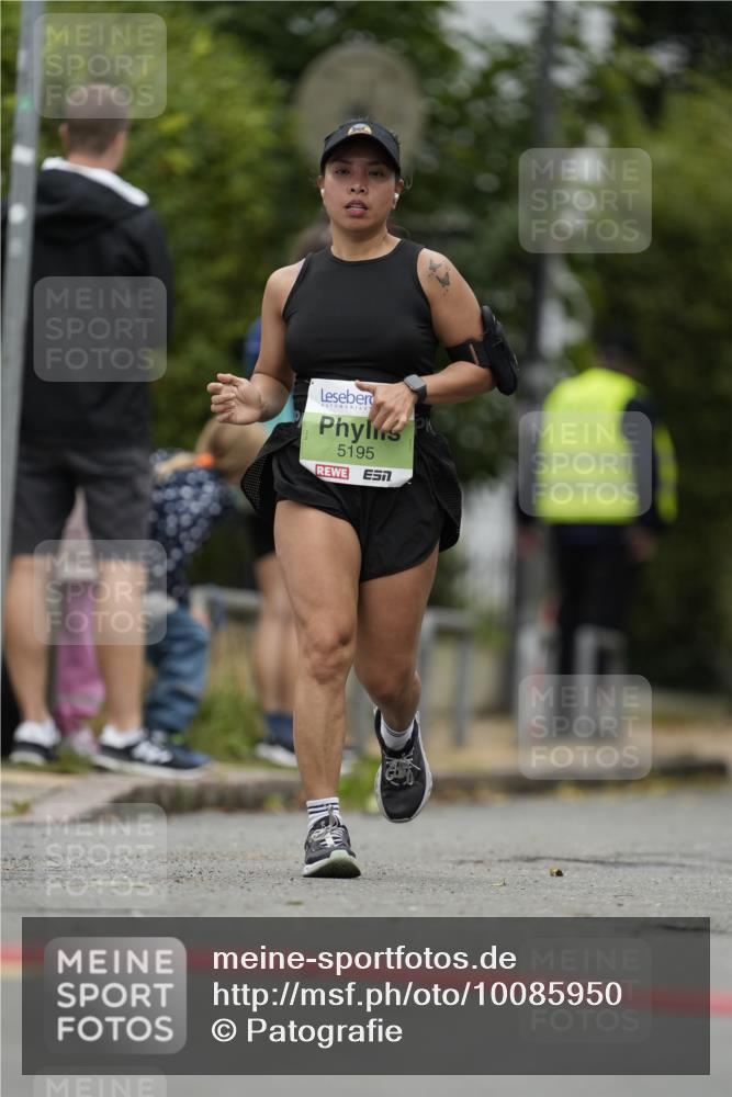 30.08.2026 - Blankeneser Heldenlauf Patografie http://msf.ph/oto/10085950 30.08.2026 10:42:14 Ziel 5063, 5195, 5396, 5429 meine-sportfotos.de