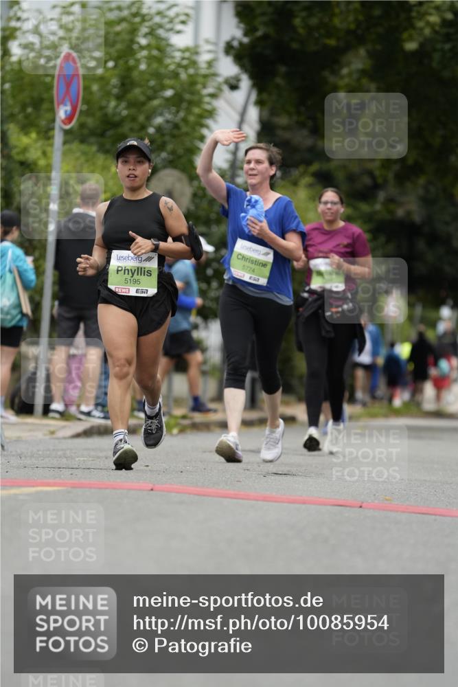 30.08.2026 - Blankeneser Heldenlauf Patografie http://msf.ph/oto/10085954 30.08.2026 10:42:16 Ziel 5195, 5396, 5774 meine-sportfotos.de
