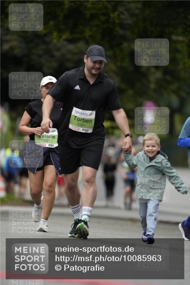 30.08.2026 - Blankeneser Heldenlauf Patografie http://msf.ph/oto/10085963 30.08.2026 10:42:21 Ziel 5195, 5344, 5774 meine-sportfotos.de