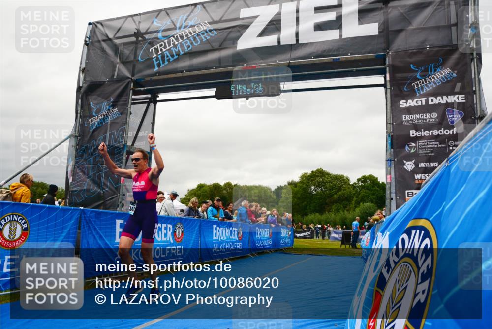 30.08.2026 - Elbe Triathlon Hamburg LAZAROV Photography http://msf.ph/oto/10086020 30.08.2026 11:55:35 Ziel 1343 meine-sportfotos.de