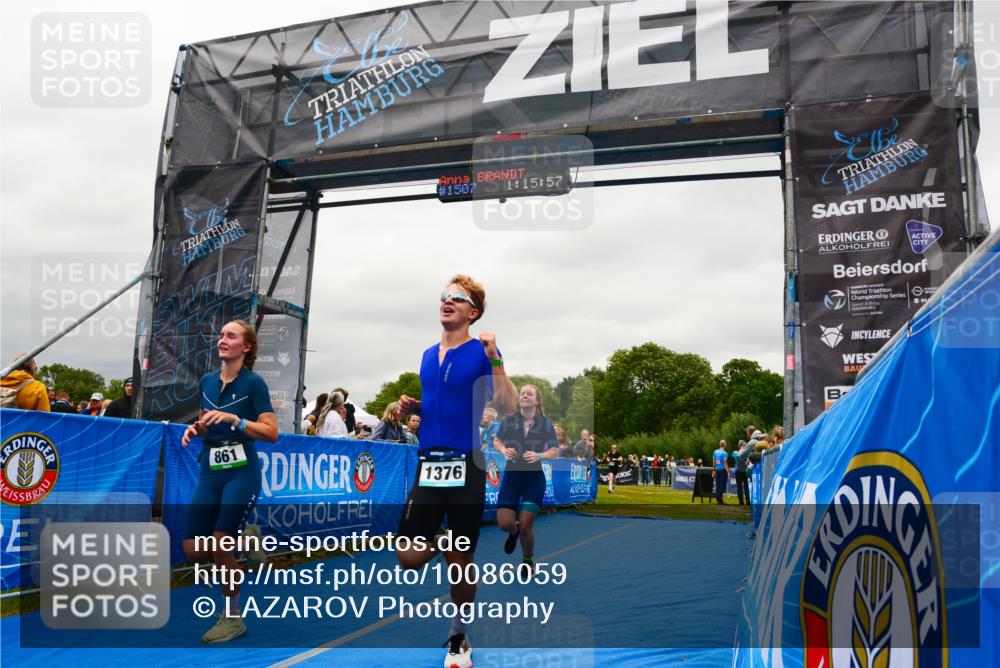 30.08.2026 - Elbe Triathlon Hamburg LAZAROV Photography http://msf.ph/oto/10086059 30.08.2026 11:56:00 Ziel 836, 849, 861, 1376 meine-sportfotos.de