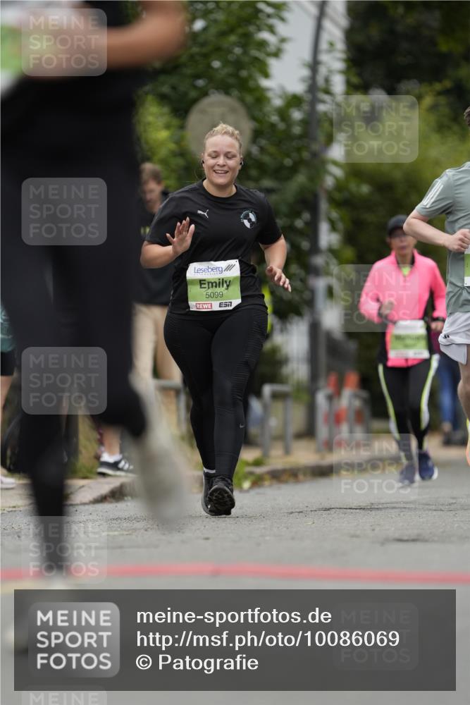 30.08.2026 - Blankeneser Heldenlauf Patografie http://msf.ph/oto/10086069 30.08.2026 10:43:30 Ziel 5422, 5423, 5714, 5726, 5824 meine-sportfotos.de