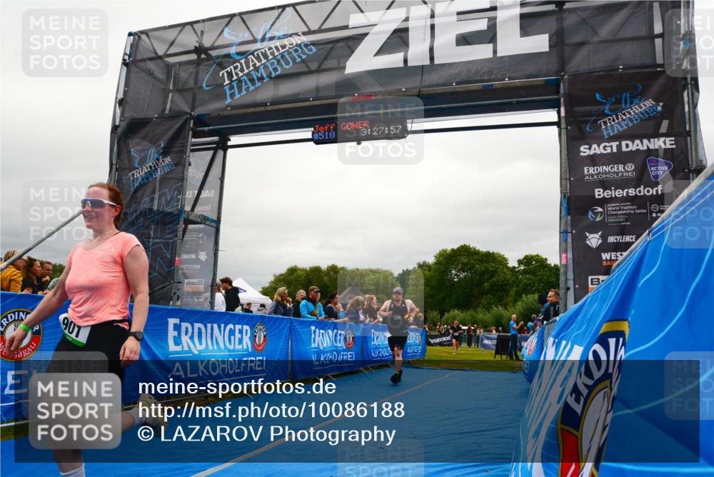 30.08.2026 - Elbe Triathlon Hamburg LAZAROV Photography http://msf.ph/oto/10086188 30.08.2026 11:58:15 Ziel 897, 901, 1181 meine-sportfotos.de