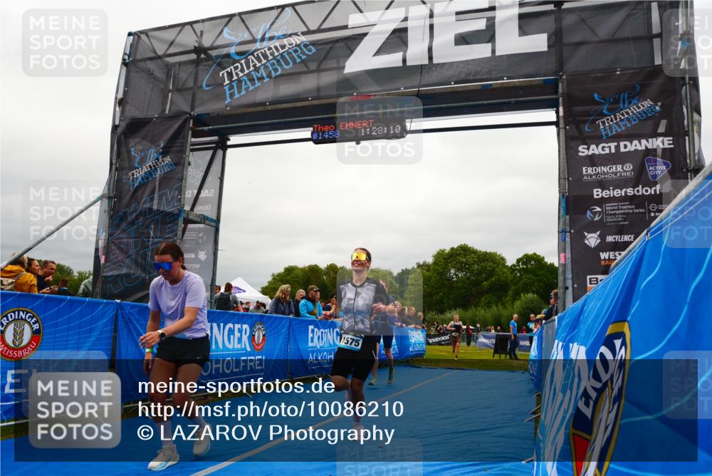 30.08.2026 - Elbe Triathlon Hamburg LAZAROV Photography http://msf.ph/oto/10086210 30.08.2026 11:58:31 Ziel 940, 1462, 1496, 1575 meine-sportfotos.de