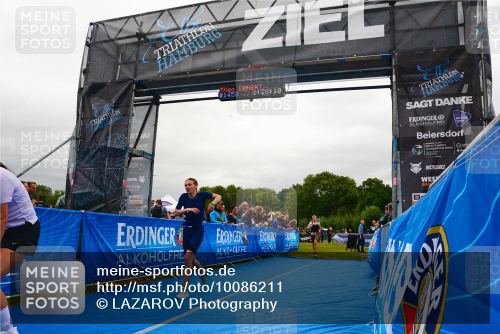 30.08.2026 - Elbe Triathlon Hamburg LAZAROV Photography http://msf.ph/oto/10086211 30.08.2026 11:58:32 Ziel 940, 1462, 1496, 1575 meine-sportfotos.de