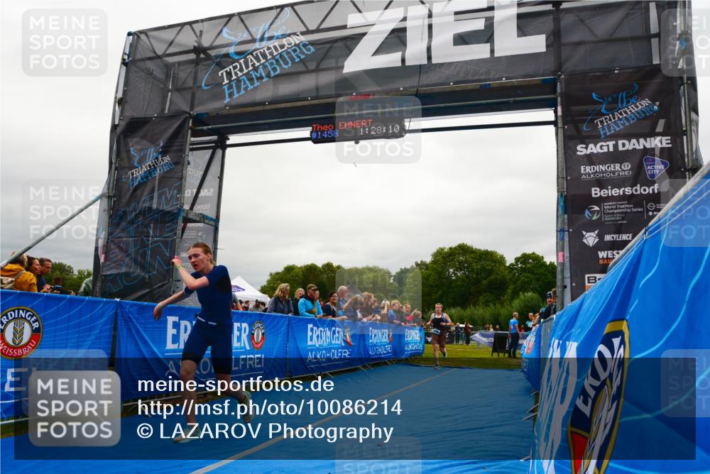 30.08.2026 - Elbe Triathlon Hamburg LAZAROV Photography http://msf.ph/oto/10086214 30.08.2026 11:58:33 Ziel 940, 1462, 1496, 1575 meine-sportfotos.de