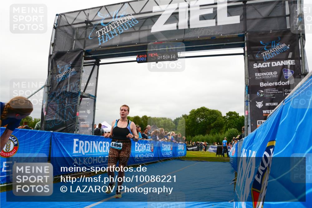 30.08.2026 - Elbe Triathlon Hamburg LAZAROV Photography http://msf.ph/oto/10086221 30.08.2026 11:58:36 Ziel 1496 meine-sportfotos.de