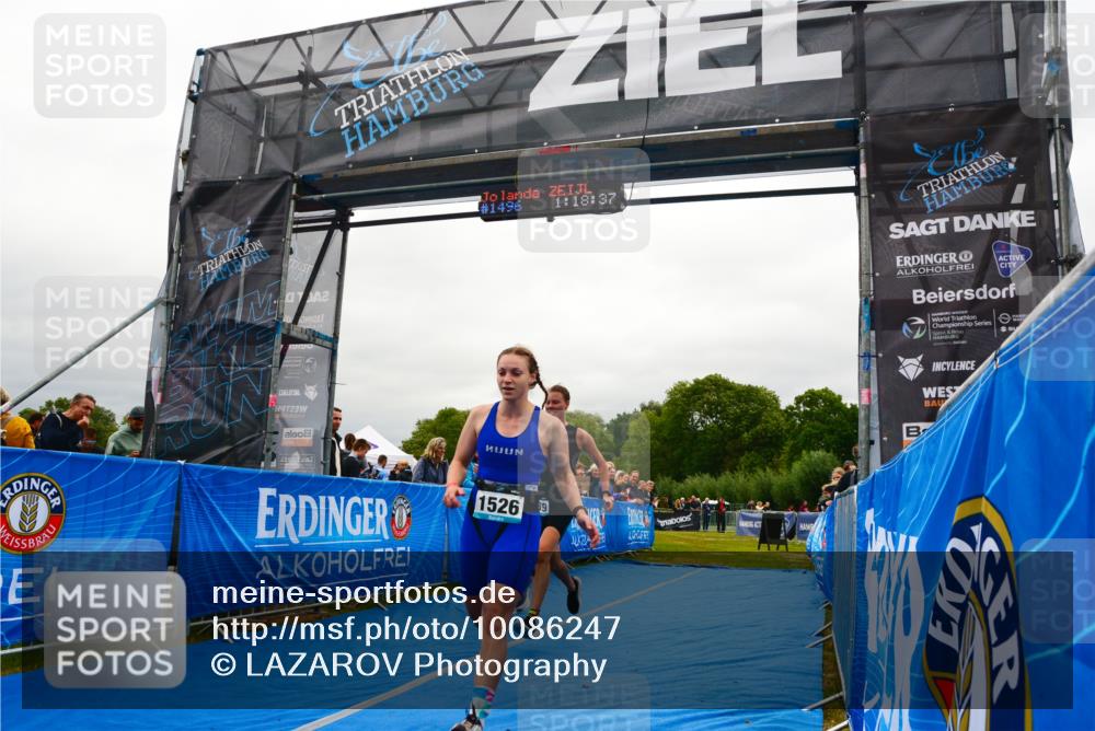 30.08.2026 - Elbe Triathlon Hamburg LAZAROV Photography http://msf.ph/oto/10086247 30.08.2026 11:58:53 Ziel 1401, 1489, 1526 meine-sportfotos.de
