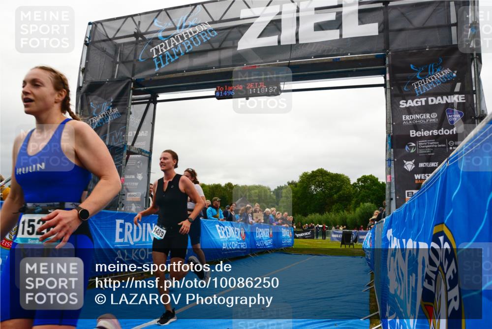 30.08.2026 - Elbe Triathlon Hamburg LAZAROV Photography http://msf.ph/oto/10086250 30.08.2026 11:58:54 Ziel 1401, 1489, 1526 meine-sportfotos.de
