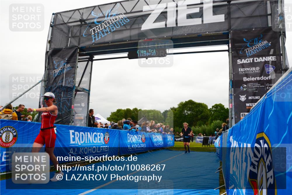 30.08.2026 - Elbe Triathlon Hamburg LAZAROV Photography http://msf.ph/oto/10086267 30.08.2026 11:59:26 Ziel 785, 859, 1131 meine-sportfotos.de