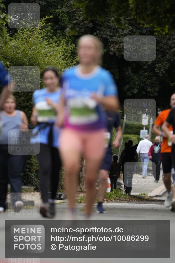 30.08.2026 - Blankeneser Heldenlauf Patografie http://msf.ph/oto/10086299 30.08.2026 10:44:28 Ziel 5716, 5722 meine-sportfotos.de