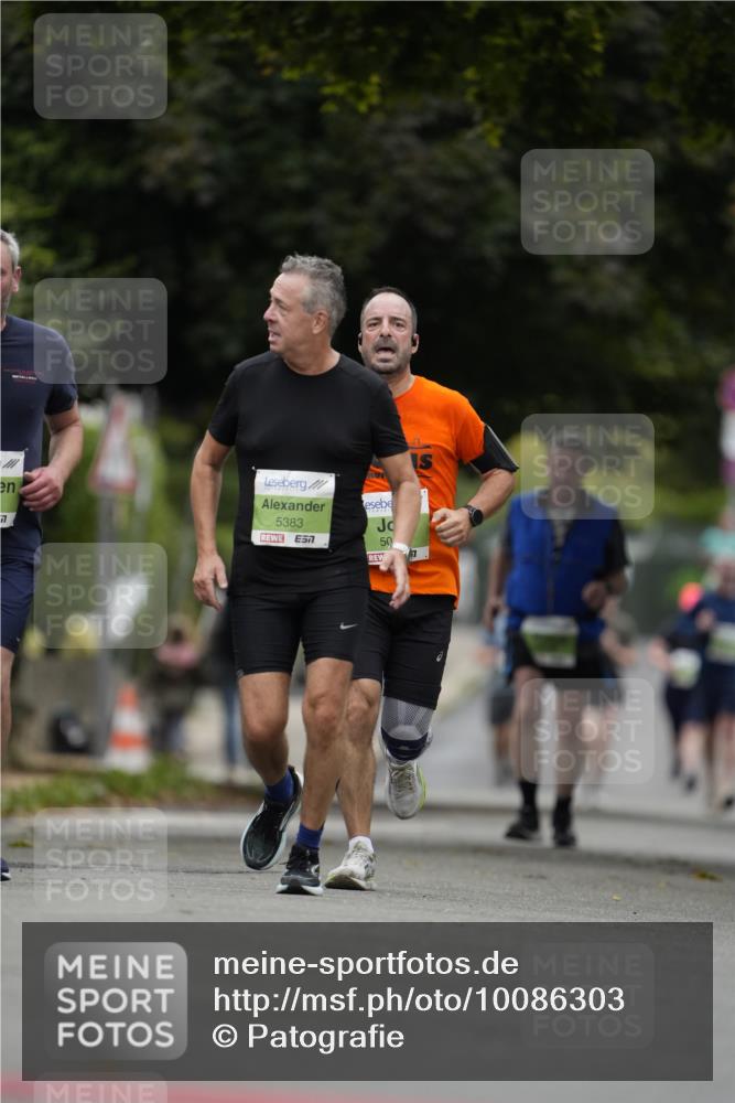 30.08.2026 - Blankeneser Heldenlauf Patografie http://msf.ph/oto/10086303 30.08.2026 10:44:32 Ziel 5642, 5716, 5722 meine-sportfotos.de
