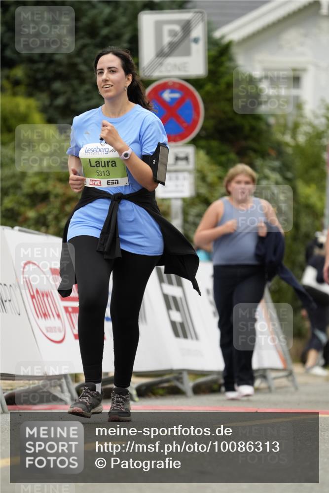 30.08.2026 - Blankeneser Heldenlauf Patografie http://msf.ph/oto/10086313 30.08.2026 10:44:40 Ziel 5068, 5313, 5383, 5409, 5642 meine-sportfotos.de