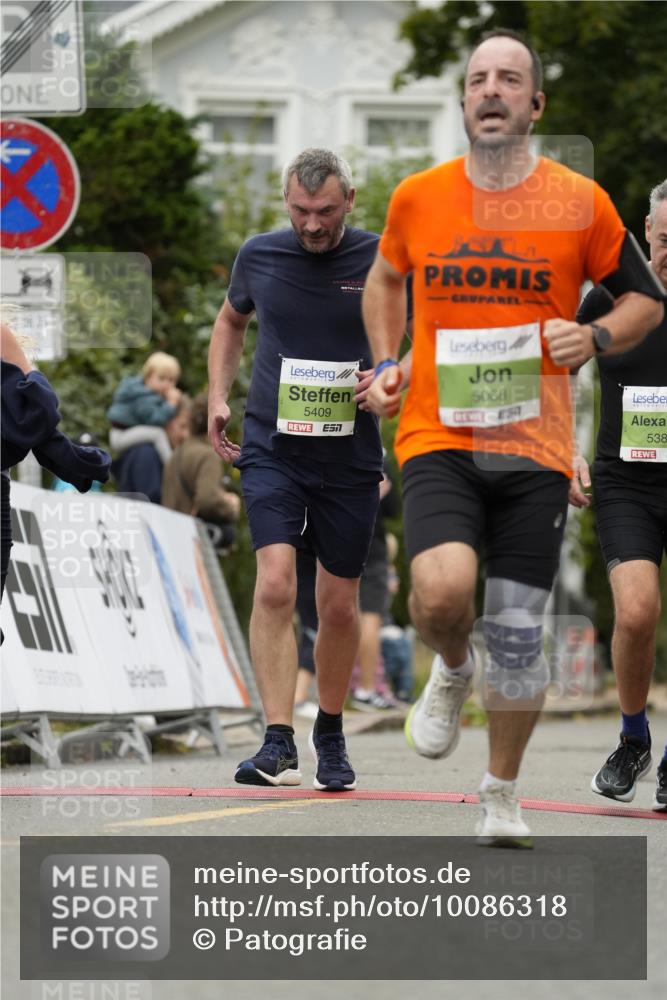 30.08.2026 - Blankeneser Heldenlauf Patografie http://msf.ph/oto/10086318 30.08.2026 10:44:42 Ziel 5068, 5313, 5383, 5409, 5642 meine-sportfotos.de