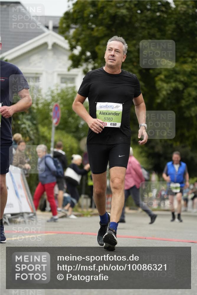 30.08.2026 - Blankeneser Heldenlauf Patografie http://msf.ph/oto/10086321 30.08.2026 10:44:44 Ziel 5068, 5313, 5383, 5409 meine-sportfotos.de