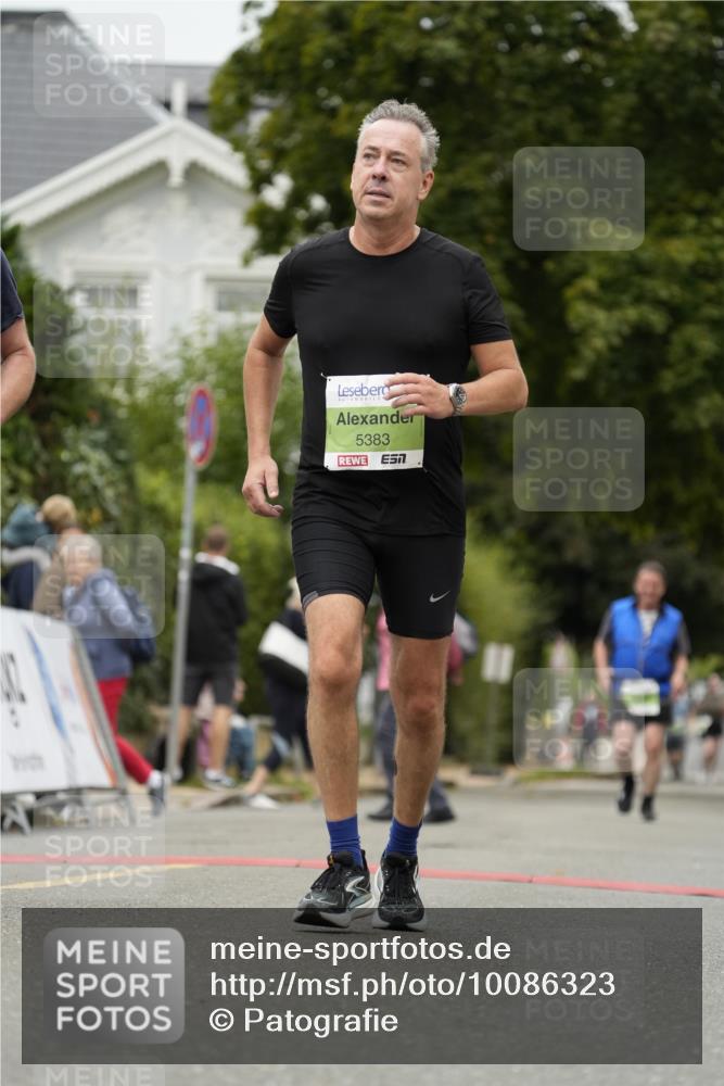 30.08.2026 - Blankeneser Heldenlauf Patografie http://msf.ph/oto/10086323 30.08.2026 10:44:44 Ziel 5068, 5313, 5383, 5409 meine-sportfotos.de