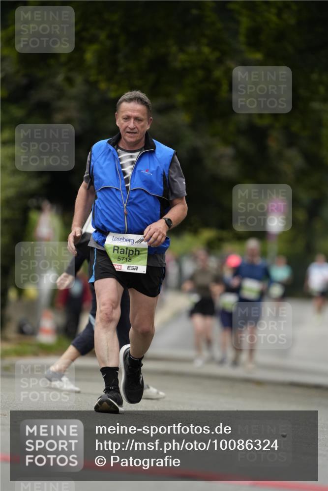 30.08.2026 - Blankeneser Heldenlauf Patografie http://msf.ph/oto/10086324 30.08.2026 10:44:47 Ziel 5068, 5383, 5409, 5718 meine-sportfotos.de