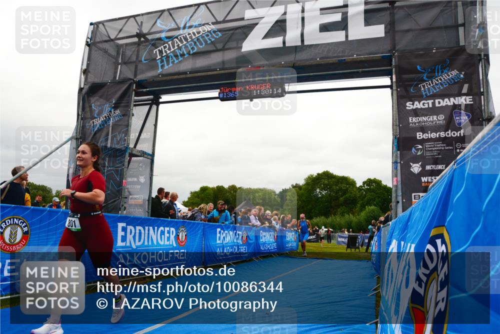 30.08.2026 - Elbe Triathlon Hamburg LAZAROV Photography http://msf.ph/oto/10086344 30.08.2026 12:00:16 Ziel 801, 1362, 1365, 1518, 1551 meine-sportfotos.de