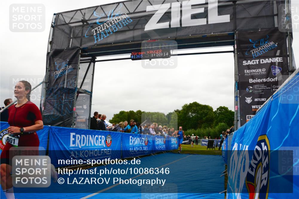 30.08.2026 - Elbe Triathlon Hamburg LAZAROV Photography http://msf.ph/oto/10086346 30.08.2026 12:00:16 Ziel 801, 1362, 1365, 1518, 1551 meine-sportfotos.de
