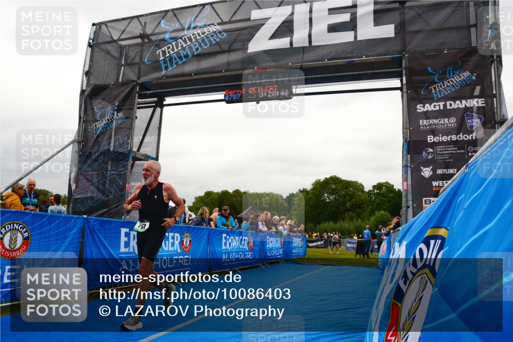 30.08.2026 - Elbe Triathlon Hamburg LAZAROV Photography http://msf.ph/oto/10086403 30.08.2026 12:00:46 Ziel 787, 975 meine-sportfotos.de