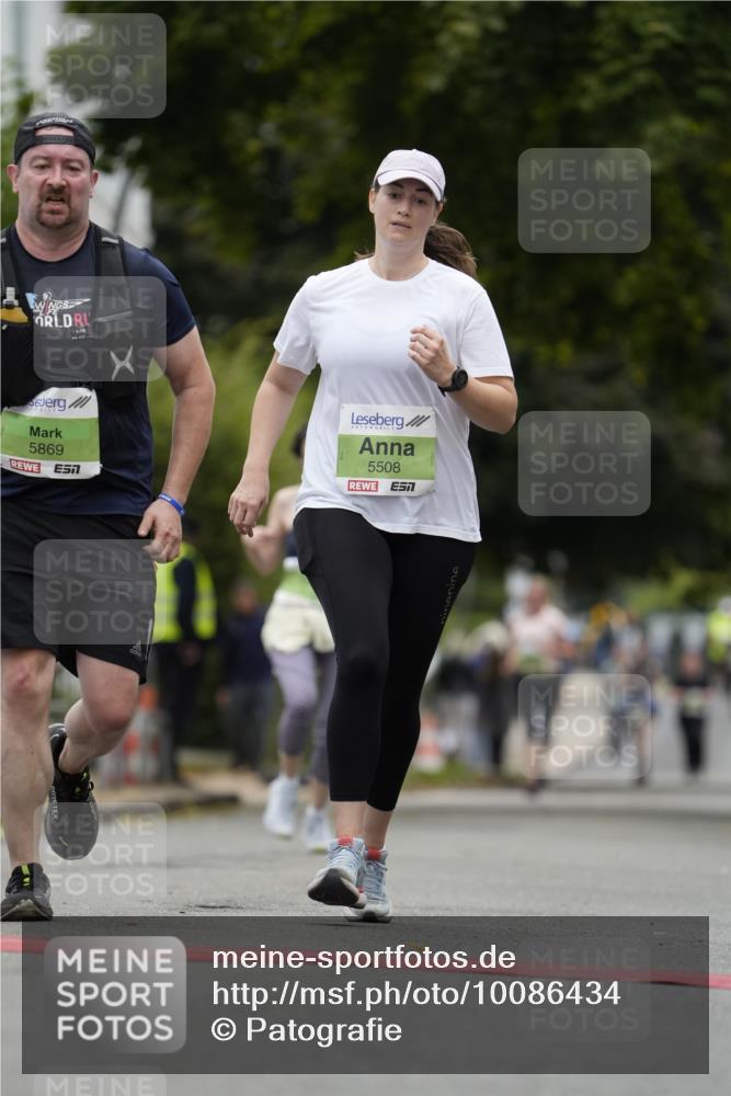 30.08.2026 - Blankeneser Heldenlauf Patografie http://msf.ph/oto/10086434 30.08.2026 10:46:45 Ziel 5012, 5054, 5305, 5418, 5508, 5869 meine-sportfotos.de