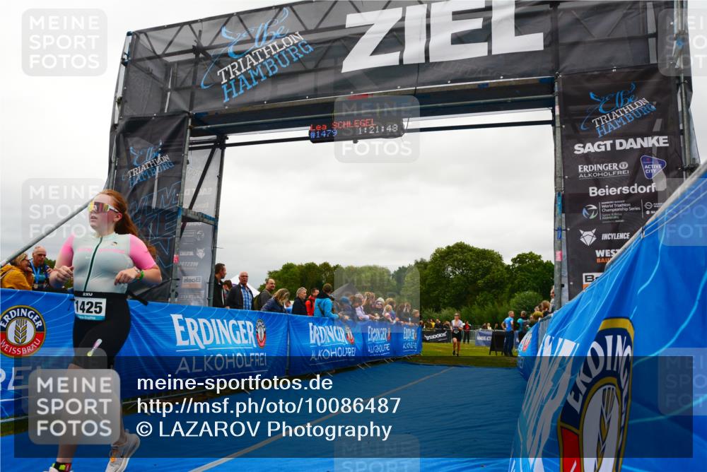 30.08.2026 - Elbe Triathlon Hamburg LAZAROV Photography http://msf.ph/oto/10086487 30.08.2026 12:01:57 Ziel 900, 1425 meine-sportfotos.de