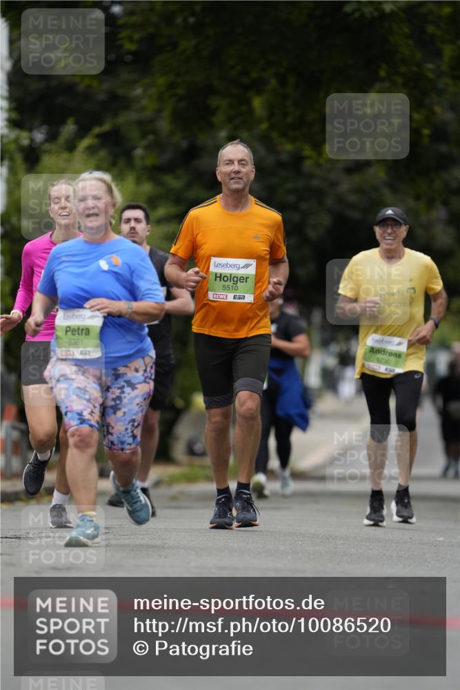 30.08.2026 - Blankeneser Heldenlauf Patografie http://msf.ph/oto/10086520 30.08.2026 10:47:56 Ziel 5245, 5361, 5424, 5451 meine-sportfotos.de