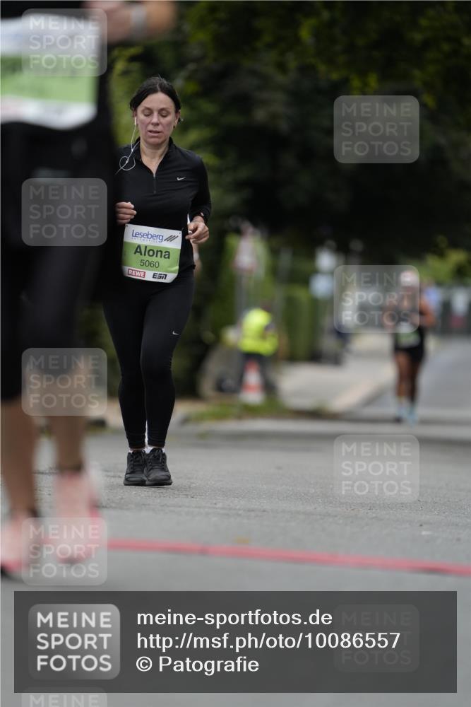30.08.2026 - Blankeneser Heldenlauf Patografie http://msf.ph/oto/10086557 30.08.2026 10:48:34 Ziel 5060, 5730, 5731 meine-sportfotos.de