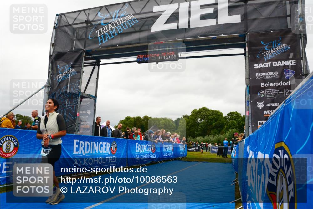 30.08.2026 - Elbe Triathlon Hamburg LAZAROV Photography http://msf.ph/oto/10086563 30.08.2026 12:02:39 Ziel 842, 1467, 1708 meine-sportfotos.de