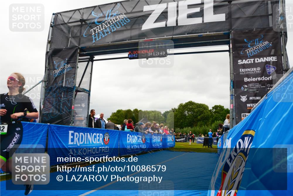 30.08.2026 - Elbe Triathlon Hamburg LAZAROV Photography http://msf.ph/oto/10086579 30.08.2026 12:02:49 Ziel 842, 1579 meine-sportfotos.de