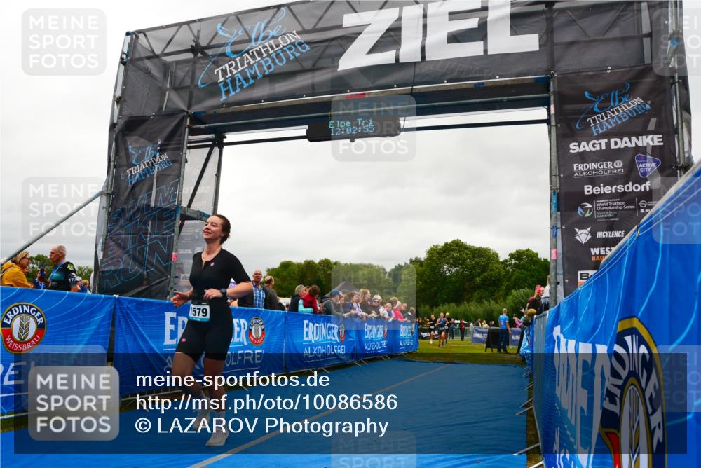 30.08.2026 - Elbe Triathlon Hamburg LAZAROV Photography http://msf.ph/oto/10086586 30.08.2026 12:02:56 Ziel 942, 1544, 1579 meine-sportfotos.de