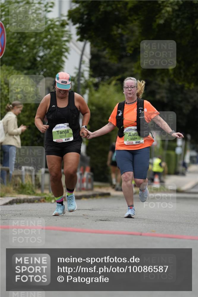 30.08.2026 - Blankeneser Heldenlauf Patografie http://msf.ph/oto/10086587 30.08.2026 10:48:58 Ziel 5216, 5584 meine-sportfotos.de