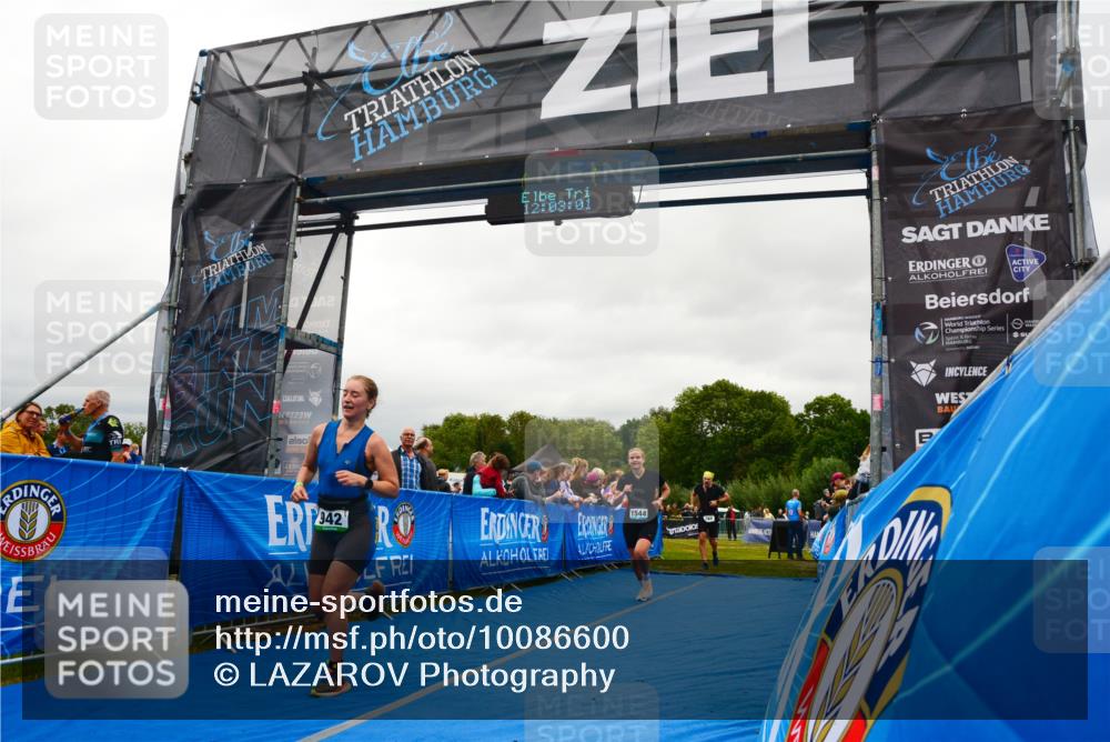 30.08.2026 - Elbe Triathlon Hamburg LAZAROV Photography http://msf.ph/oto/10086600 30.08.2026 12:03:02 Ziel 764, 942, 1544 meine-sportfotos.de