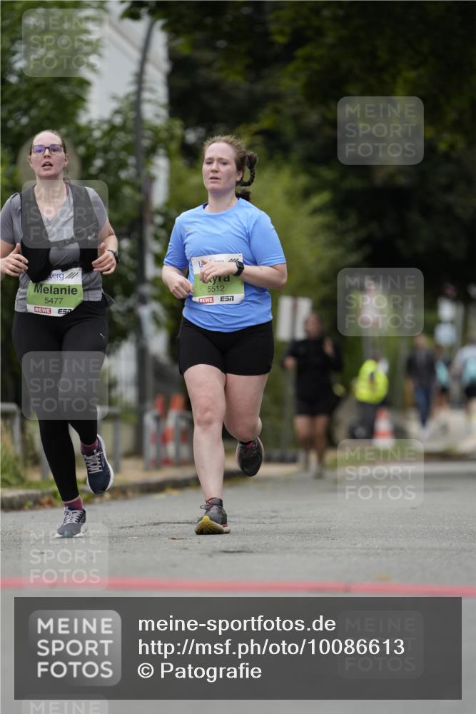 30.08.2026 - Blankeneser Heldenlauf Patografie http://msf.ph/oto/10086613 30.08.2026 10:49:38 Ziel 5234, 5477, 5512 meine-sportfotos.de