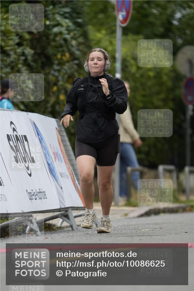 30.08.2026 - Blankeneser Heldenlauf Patografie http://msf.ph/oto/10086625 30.08.2026 10:49:53 Ziel 5412 meine-sportfotos.de