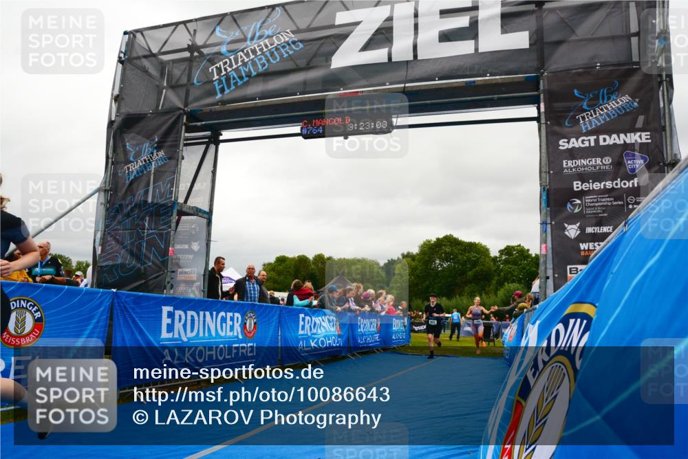 30.08.2026 - Elbe Triathlon Hamburg LAZAROV Photography http://msf.ph/oto/10086643 30.08.2026 12:03:17 Ziel 865, 1391, 1560 meine-sportfotos.de