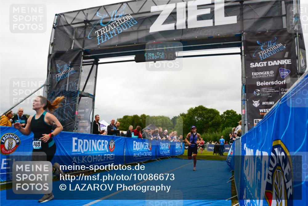 30.08.2026 - Elbe Triathlon Hamburg LAZAROV Photography http://msf.ph/oto/10086673 30.08.2026 12:03:39 Ziel 1388, 1420, 1466, 1500, 1503 meine-sportfotos.de