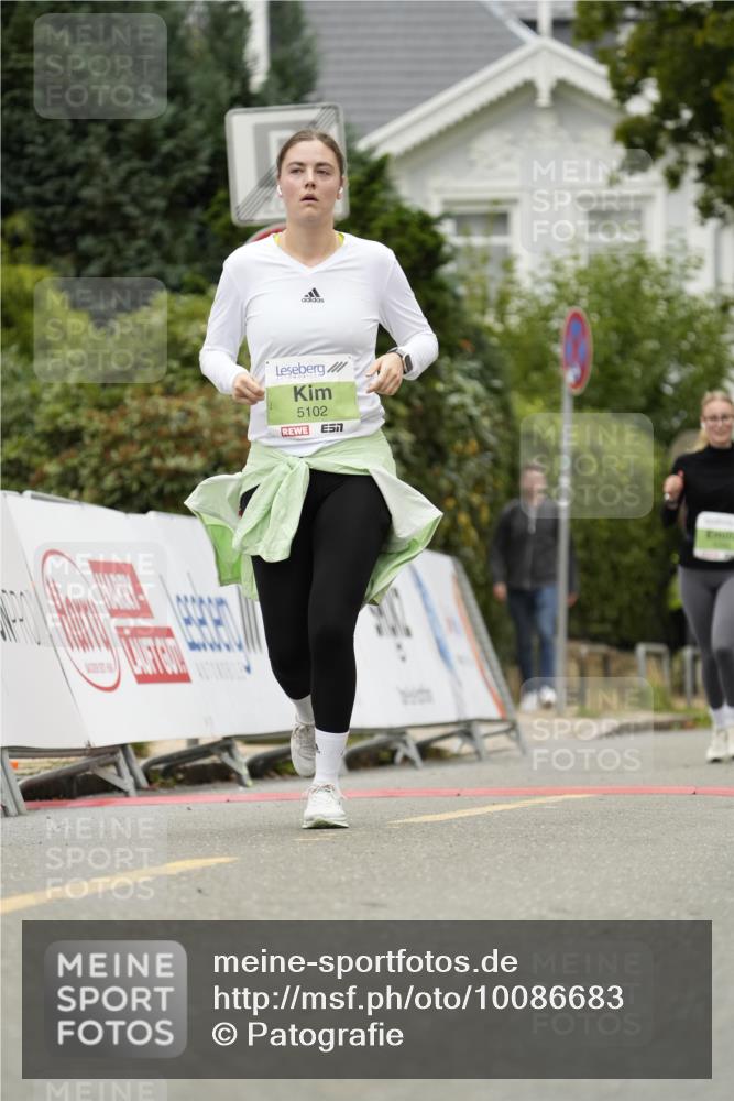 30.08.2026 - Blankeneser Heldenlauf Patografie http://msf.ph/oto/10086683 30.08.2026 10:50:34 Ziel 5056, 5102, 5290 meine-sportfotos.de