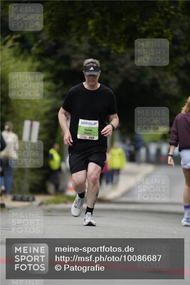 30.08.2026 - Blankeneser Heldenlauf Patografie http://msf.ph/oto/10086687 30.08.2026 10:50:39 Ziel 5056, 5102, 5290 meine-sportfotos.de