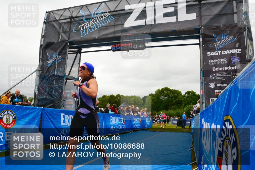 30.08.2026 - Elbe Triathlon Hamburg LAZAROV Photography http://msf.ph/oto/10086688 30.08.2026 12:03:40 Ziel 1388, 1420, 1466, 1500, 1503 meine-sportfotos.de