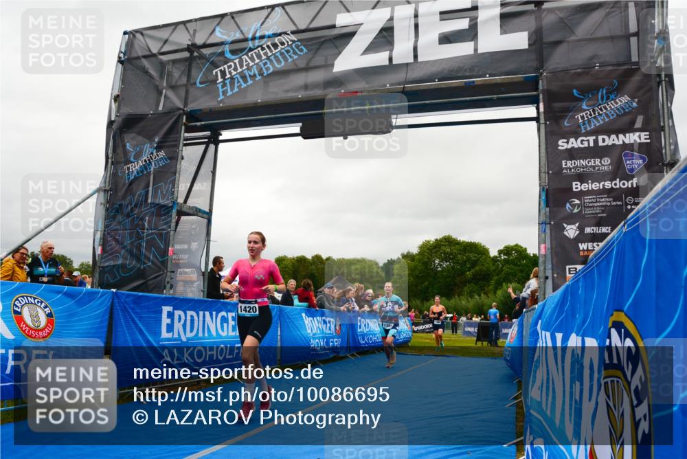 30.08.2026 - Elbe Triathlon Hamburg LAZAROV Photography http://msf.ph/oto/10086695 30.08.2026 12:03:44 Ziel 1388, 1420, 1466, 1522 meine-sportfotos.de