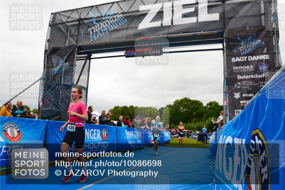 30.08.2026 - Elbe Triathlon Hamburg LAZAROV Photography http://msf.ph/oto/10086698 30.08.2026 12:03:44 Ziel 1388, 1420, 1466, 1522 meine-sportfotos.de