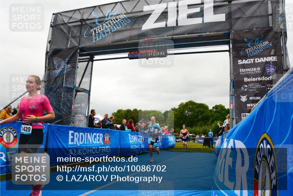 30.08.2026 - Elbe Triathlon Hamburg LAZAROV Photography http://msf.ph/oto/10086702 30.08.2026 12:03:45 Ziel 1388, 1420, 1466, 1522 meine-sportfotos.de