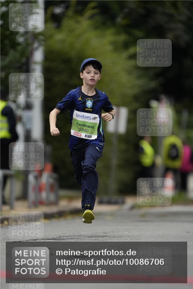 30.08.2026 - Blankeneser Heldenlauf Patografie http://msf.ph/oto/10086706 30.08.2026 10:51:43 Ziel 5840 meine-sportfotos.de