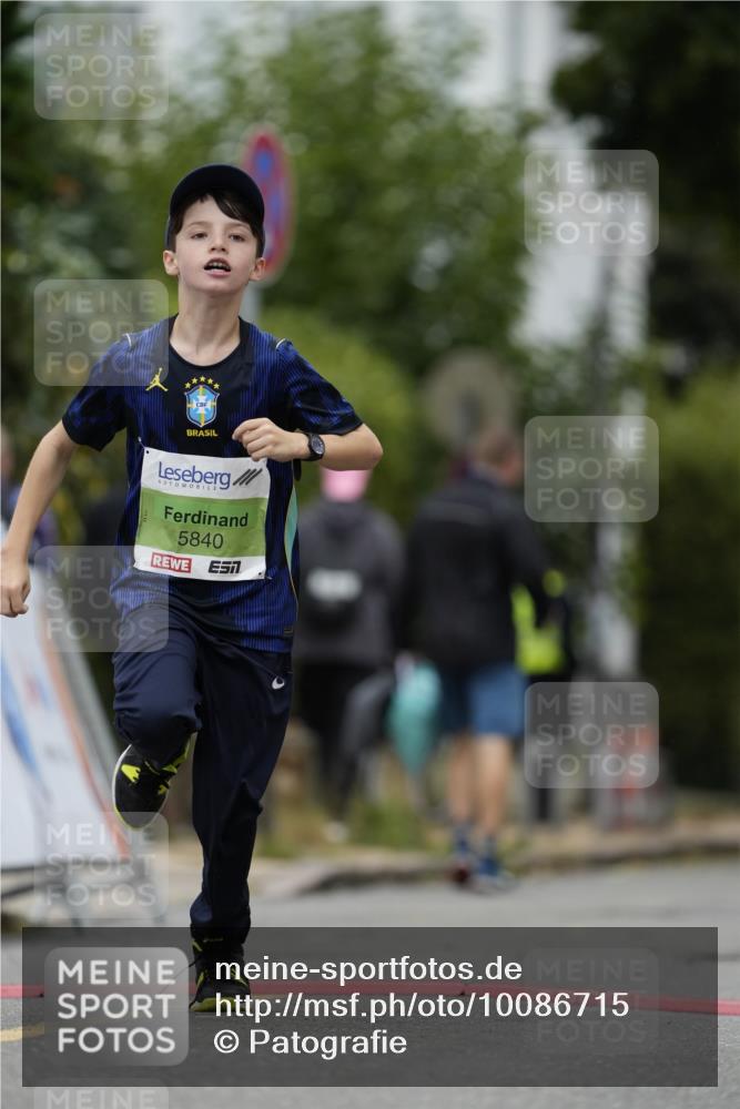 30.08.2026 - Blankeneser Heldenlauf Patografie http://msf.ph/oto/10086715 30.08.2026 10:51:47 Ziel 5840 meine-sportfotos.de