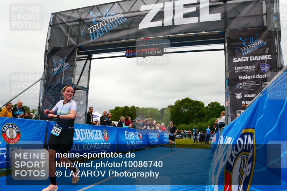 30.08.2026 - Elbe Triathlon Hamburg LAZAROV Photography http://msf.ph/oto/10086740 30.08.2026 12:03:52 Ziel 1522, 1572 meine-sportfotos.de