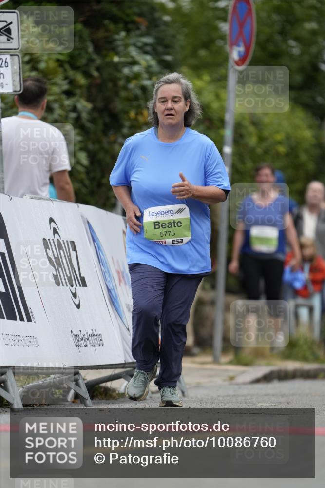 30.08.2026 - Blankeneser Heldenlauf Patografie http://msf.ph/oto/10086760 30.08.2026 10:52:42 Ziel 5772, 5773 meine-sportfotos.de